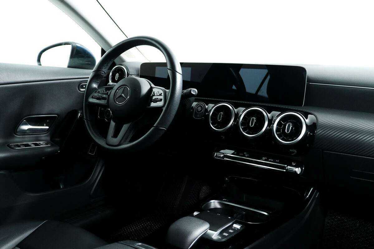 Mercedes-Benz CLA 200, 2020 Фото №9