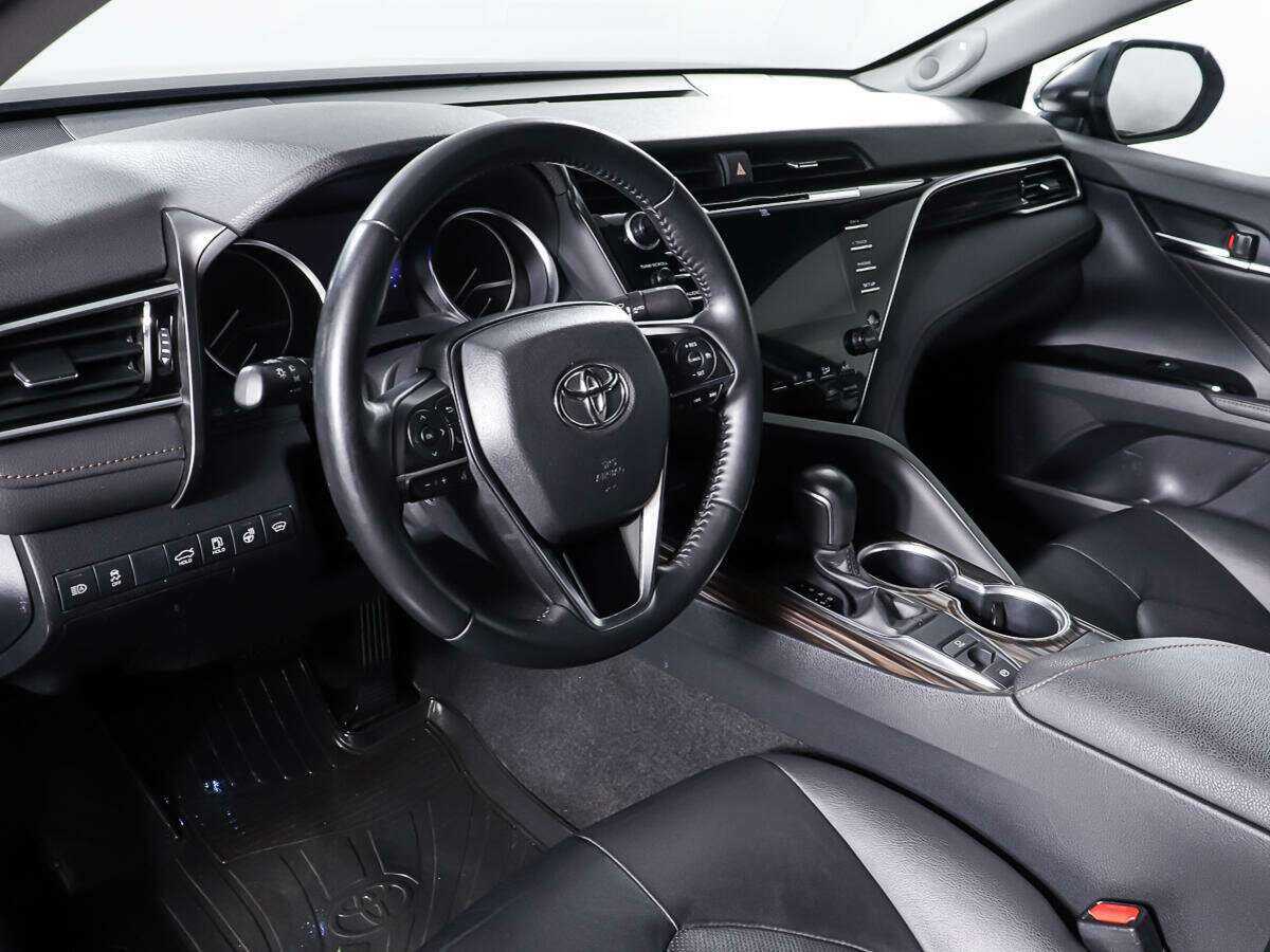 Toyota Camry, 2019 Фото №13