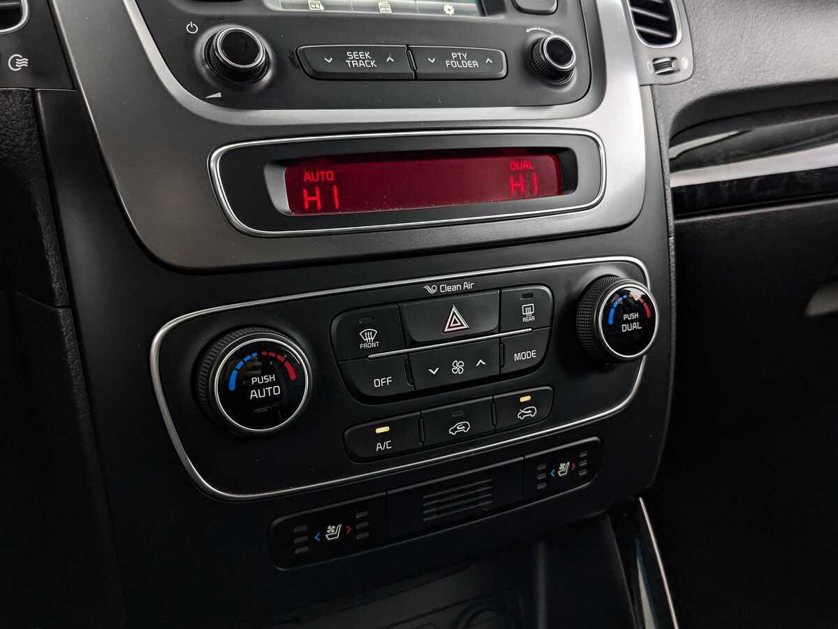 Kia Sorento, 2018 Фото №21