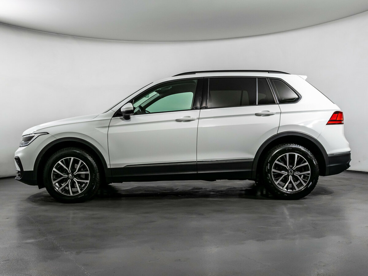 Volkswagen Tiguan II Рестайлинг, 2022 Фото №8