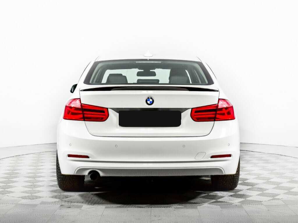 BMW 3 серии 318i, 2015 Фото №6