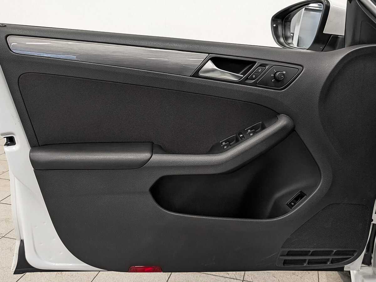 Volkswagen Jetta, 2016 Фото №19