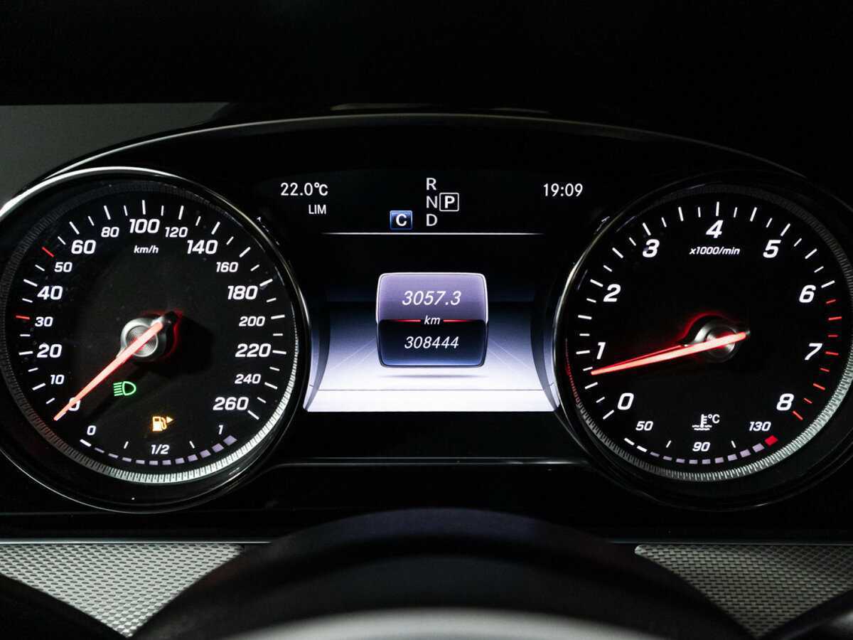 Mercedes-Benz E-Класс 200, 2019 Фото №12