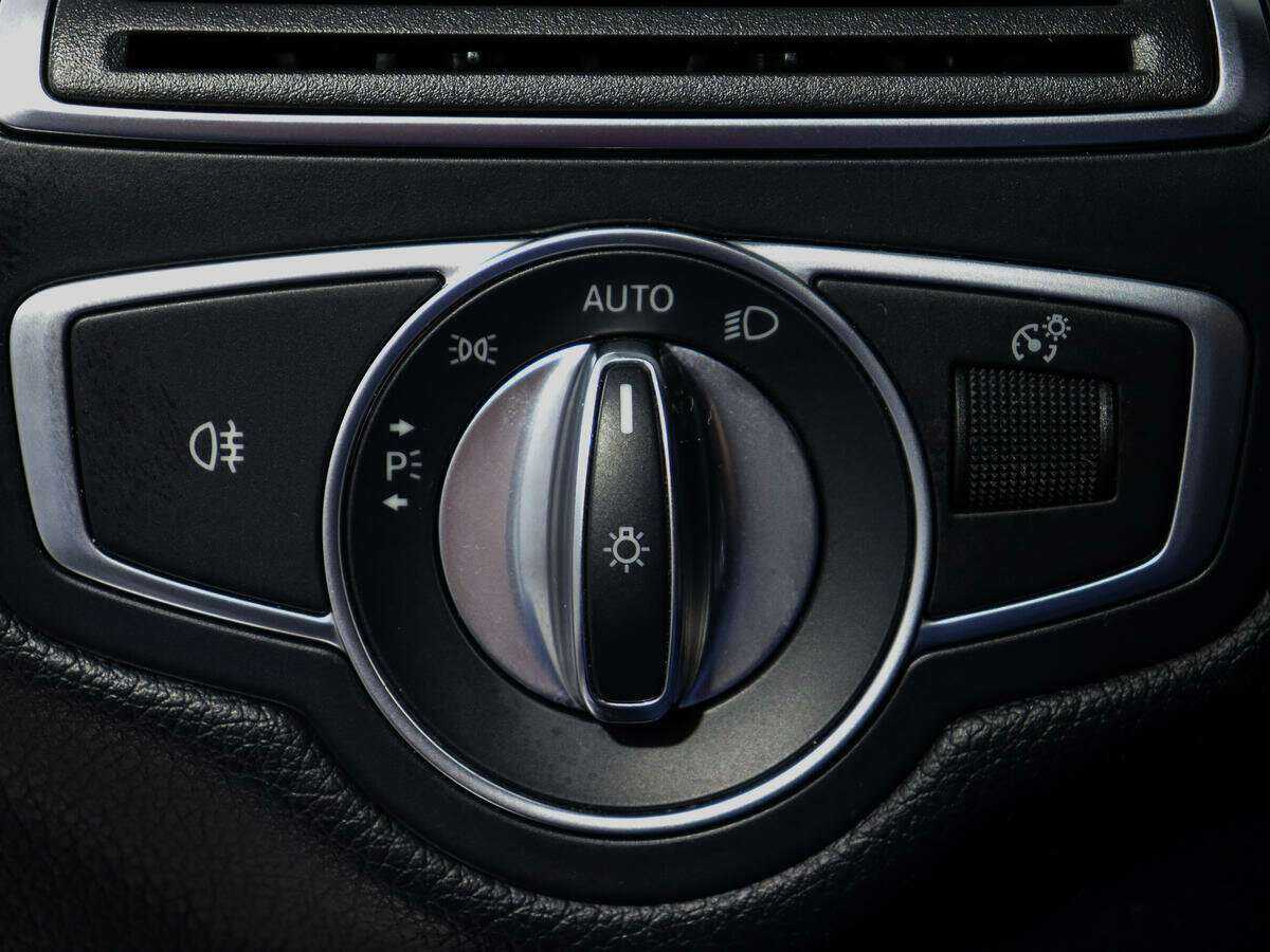 Mercedes-Benz C-Класс 180 9G-TRONIC, 2018 Фото №13