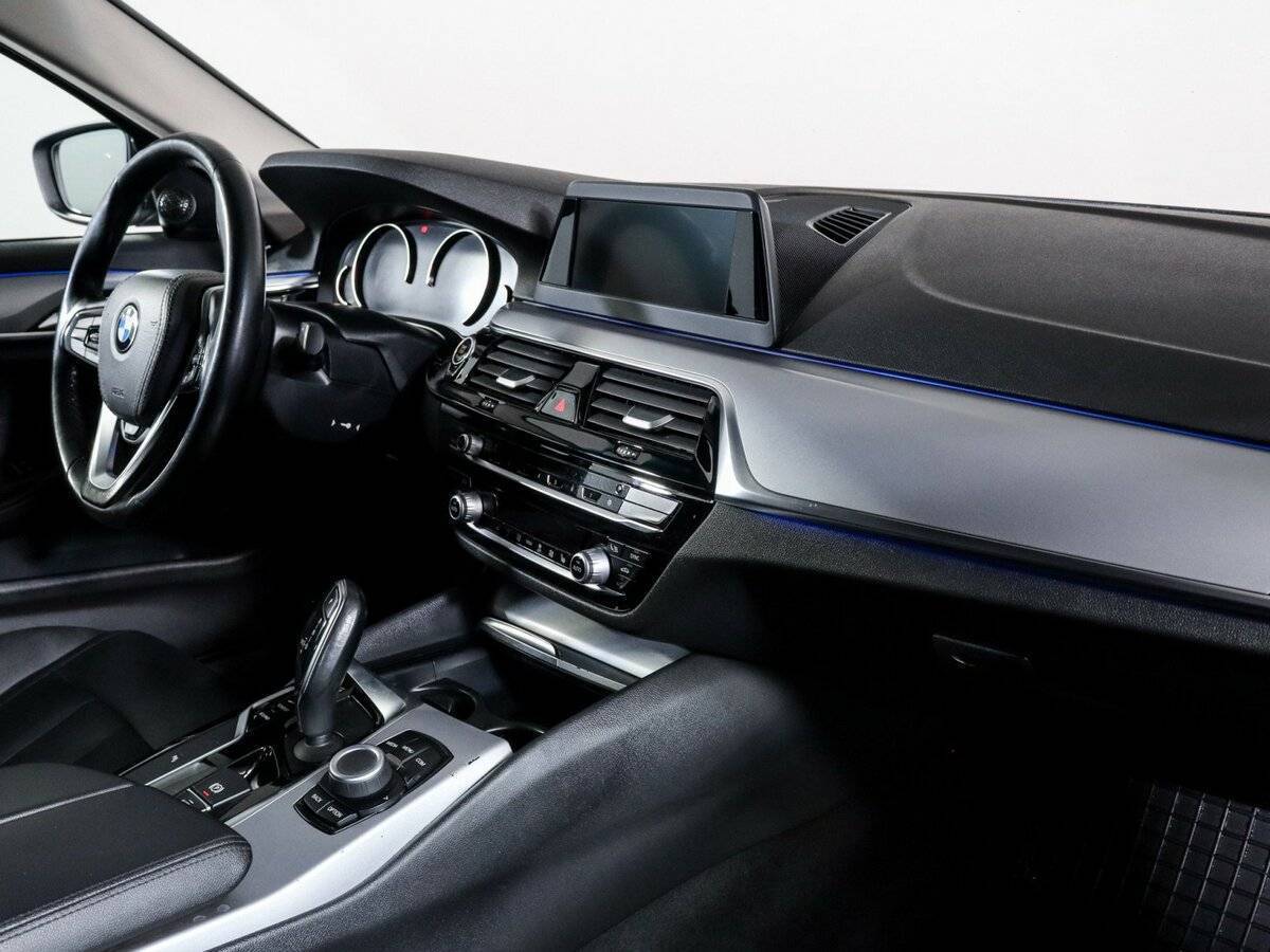 BMW 5 серии 520d xDrive, 2018 Фото №4