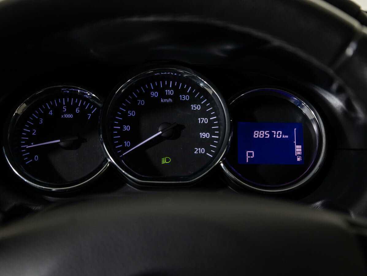 Nissan Terrano, 2017 Фото №12