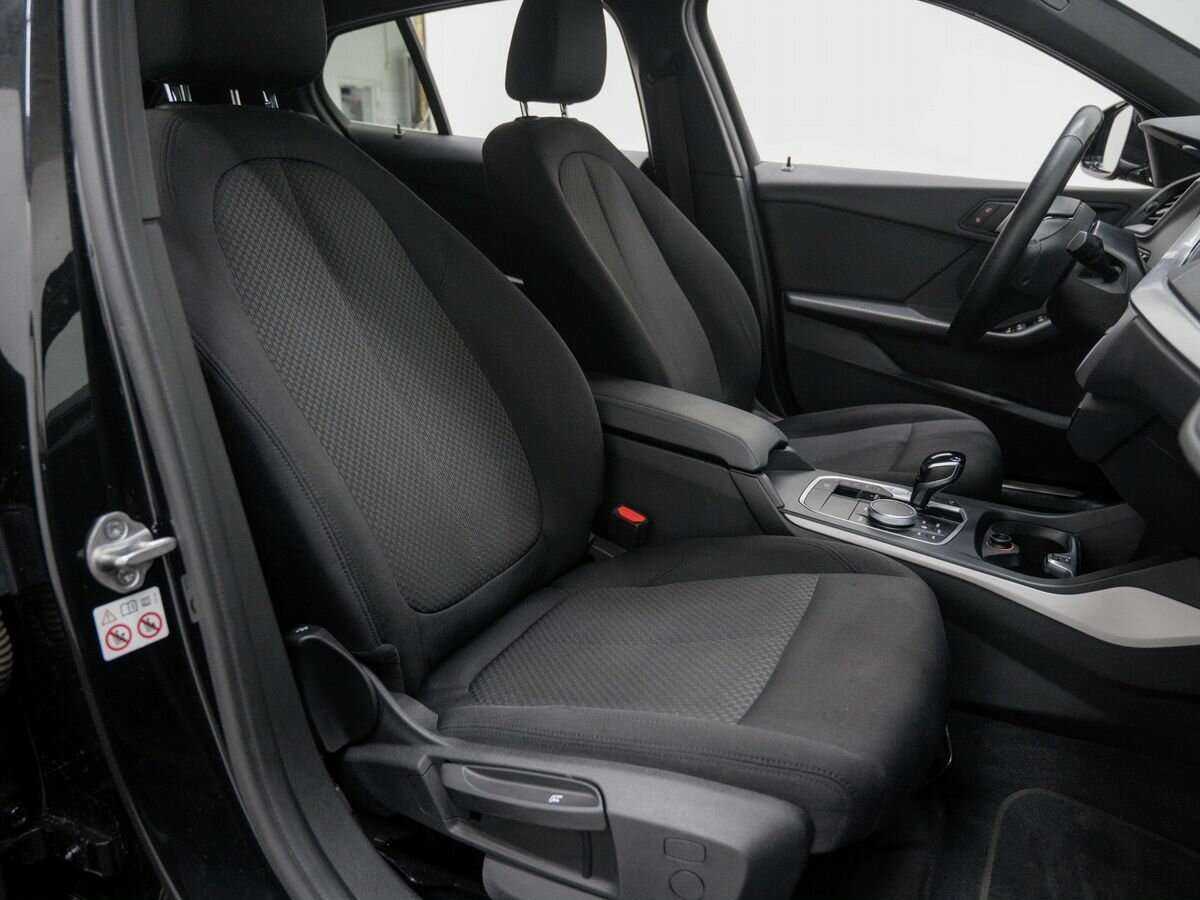 BMW 1 серии 118i, 2019 Фото №8
