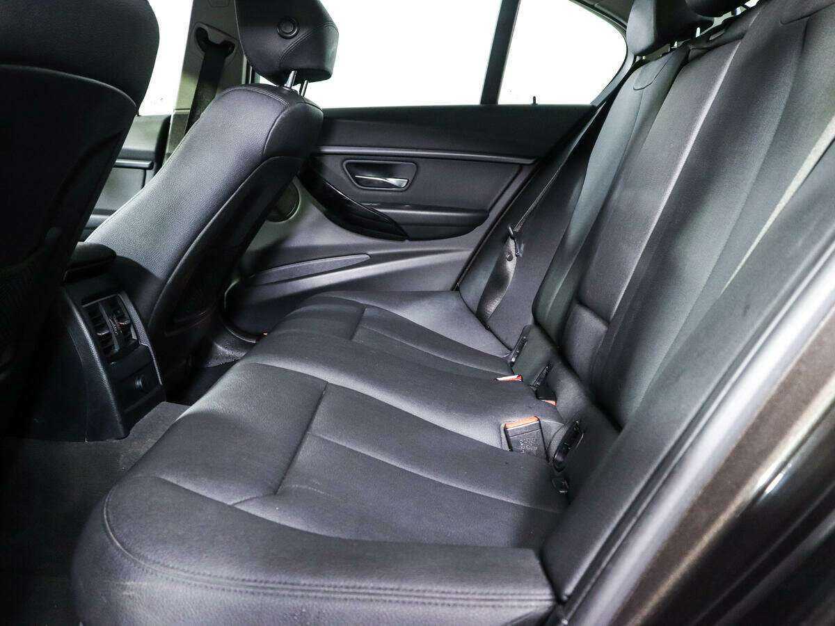 BMW 3 серии 318i, 2017 Фото №7