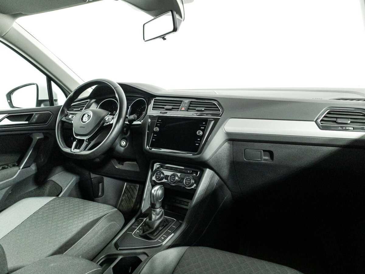 Volkswagen Tiguan, 2020 Фото №9