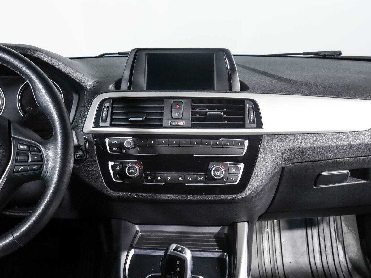 BMW 1 серии 118i, 2018 Фото №11