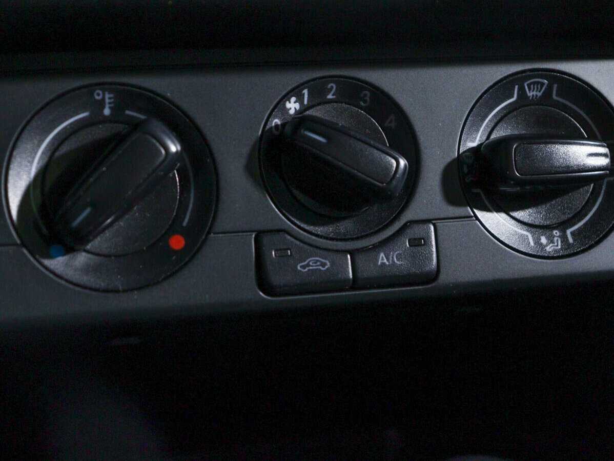 Volkswagen Polo, 2019 Фото №14