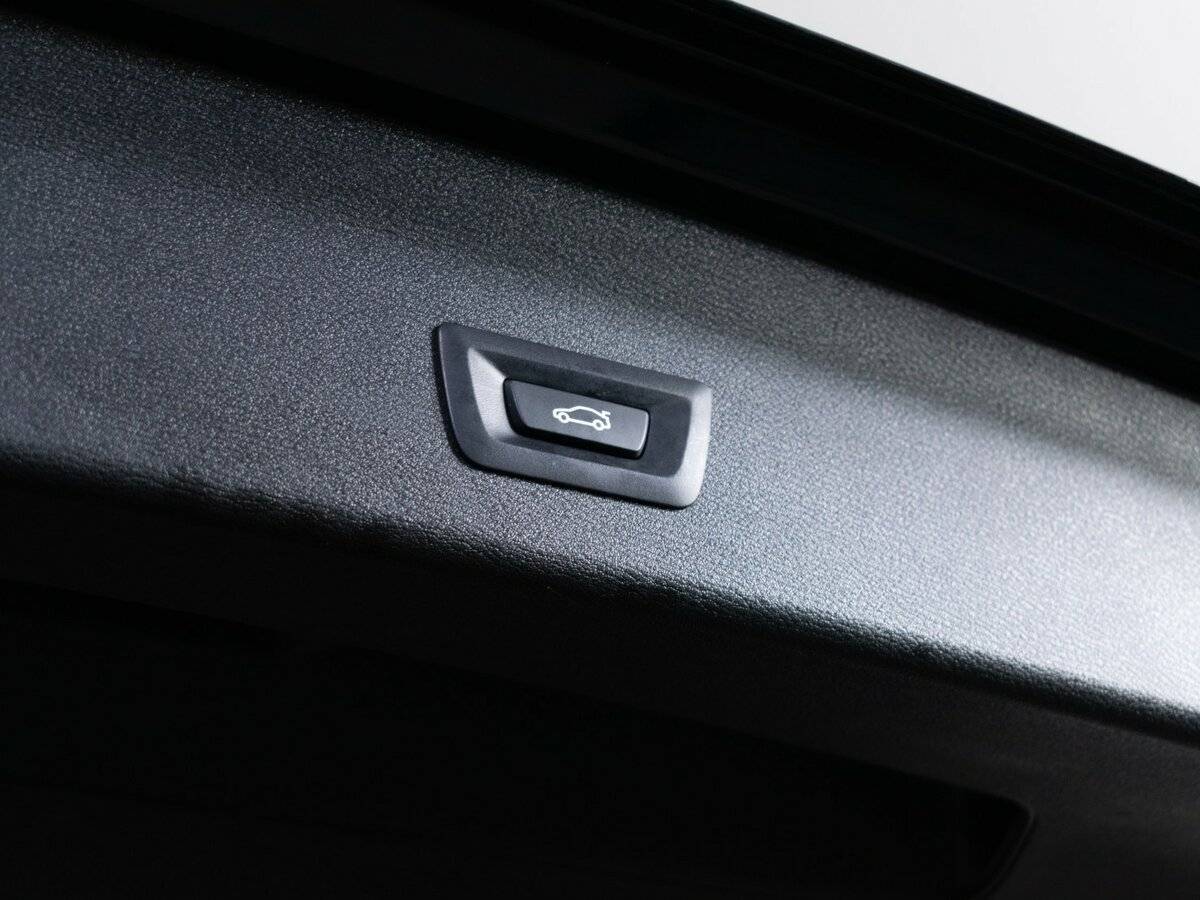 BMW X1 20i xDrive, 2017 Фото №8