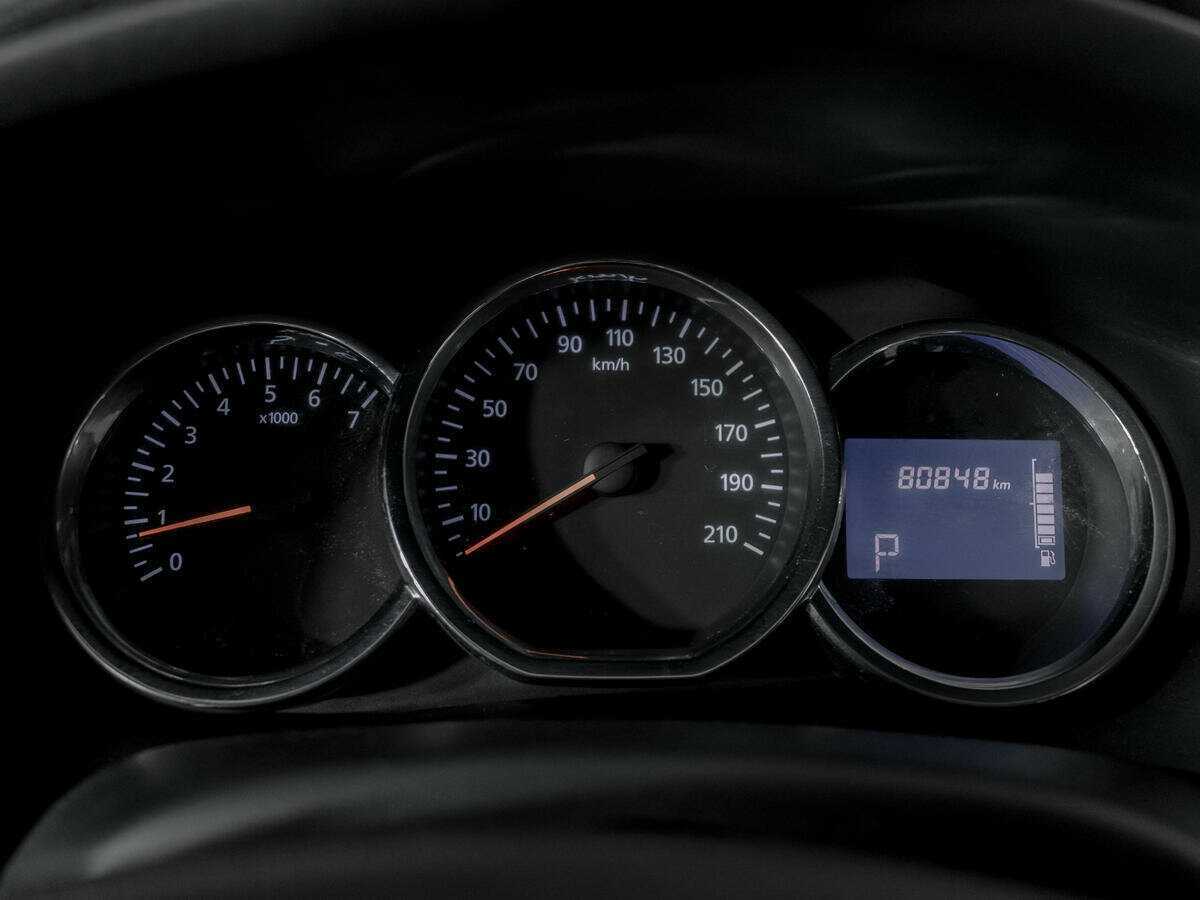 Renault Logan, 2017 Фото №11