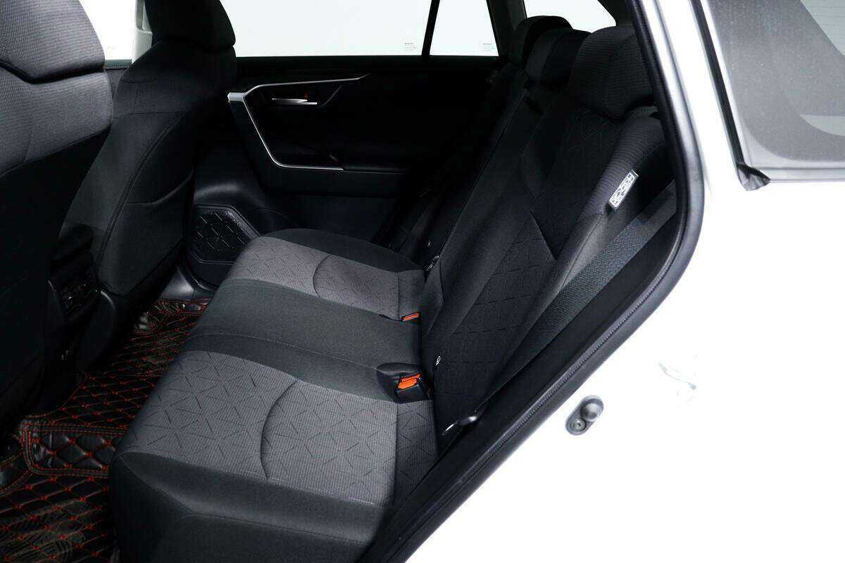 Toyota RAV4, 2020 Фото №12