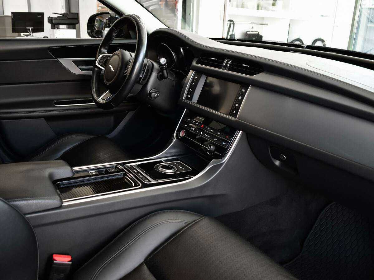 Jaguar XF, 2017 Фото №8
