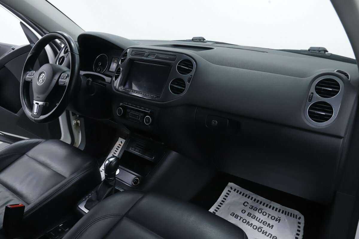 Volkswagen Tiguan, 2015 Фото №16