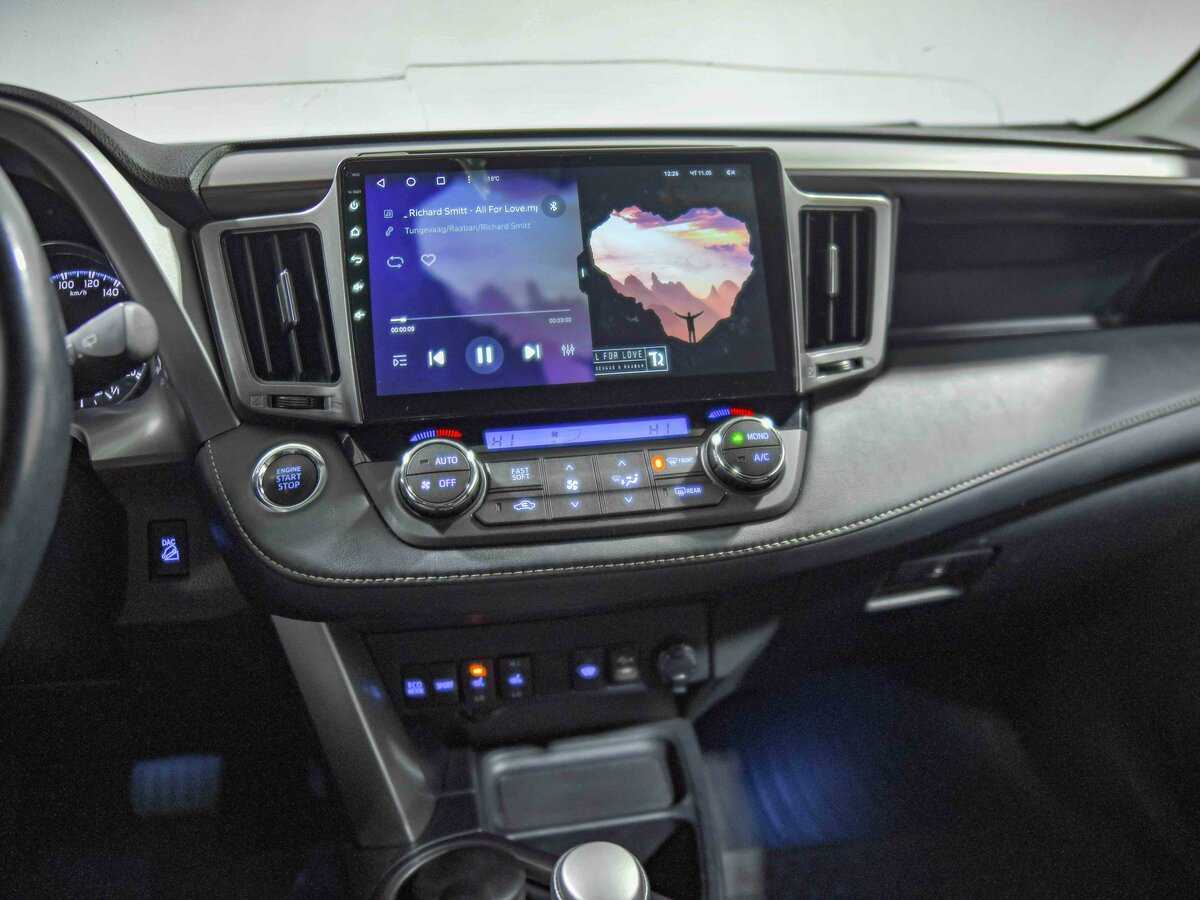 Toyota RAV4, 2018 Фото №9