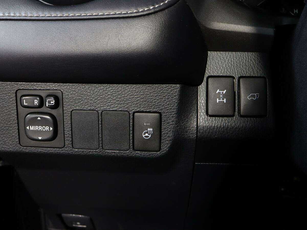 Toyota RAV4, 2017 Фото №17