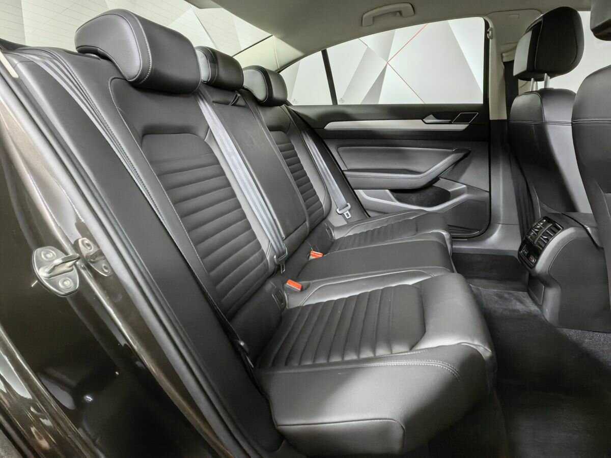 Volkswagen Passat, 2017 Фото №12