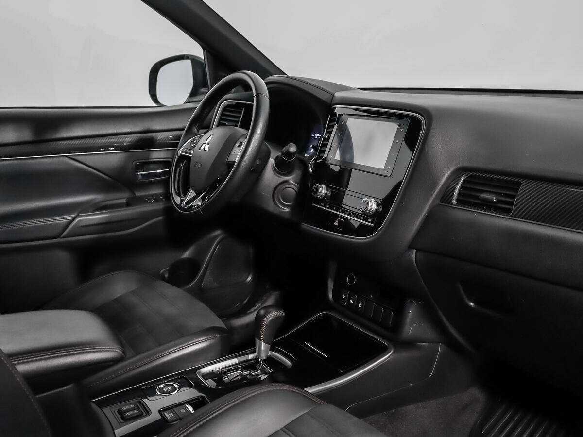 Mitsubishi Outlander, 2021 Фото №13