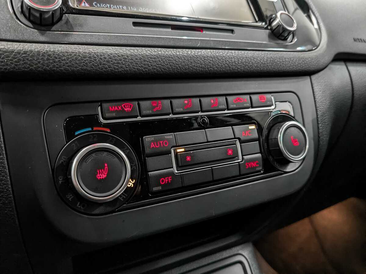 Volkswagen Tiguan, 2015 Фото №26