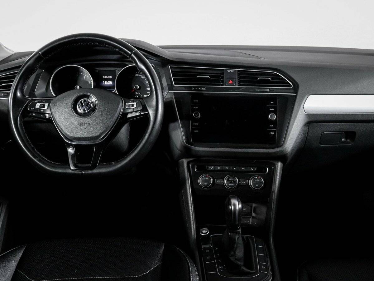 Volkswagen Tiguan, 2020 Фото №12