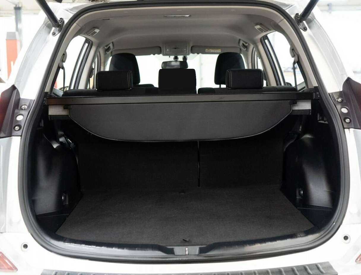 Toyota RAV4, 2016 - 45 000 км. | Фото №8