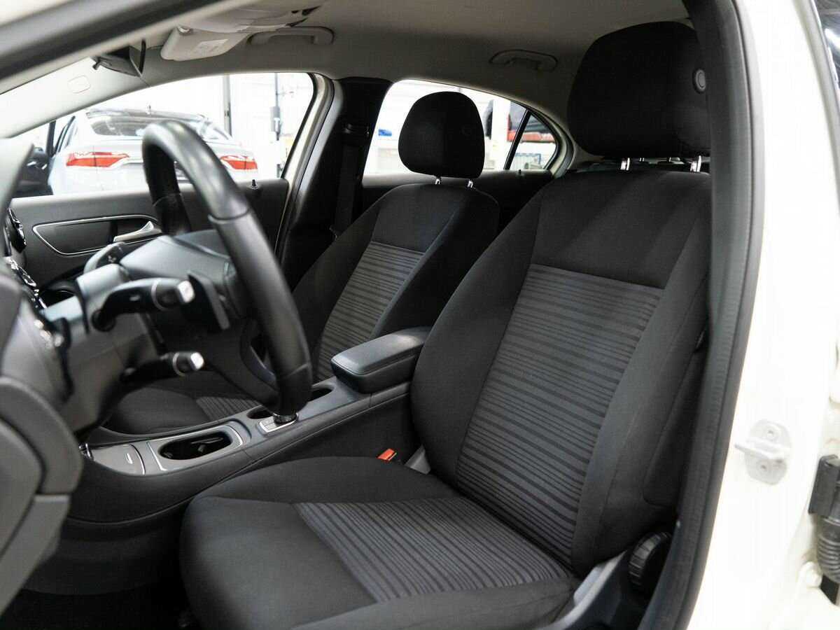 Mercedes-Benz A-Класс 180, 2016 - 130 000 км. | Фото №6