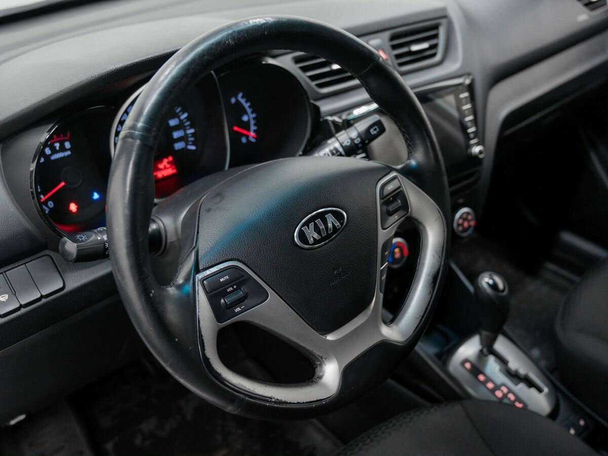 Kia Rio, 2017 Фото №17