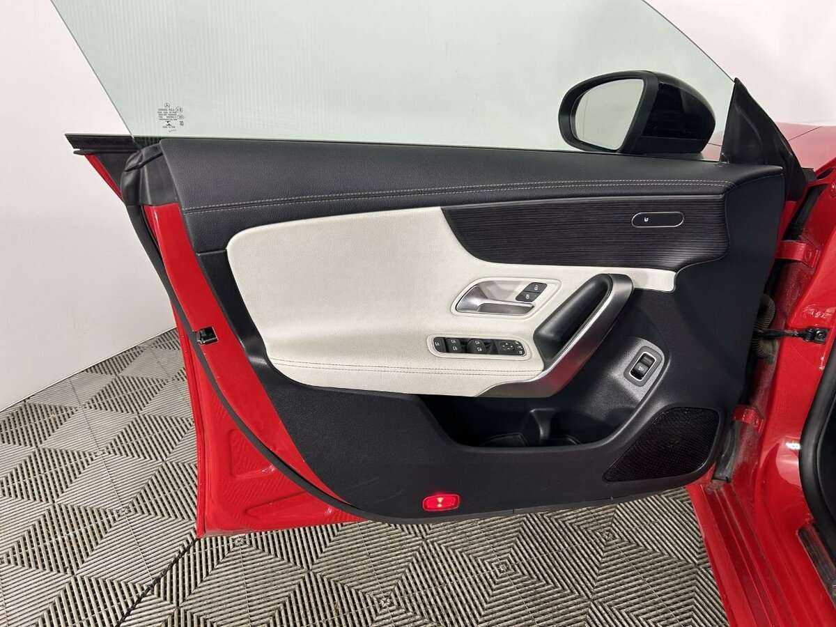 Mercedes-Benz CLA 200, 2019 - 44 997 км. | Фото №8