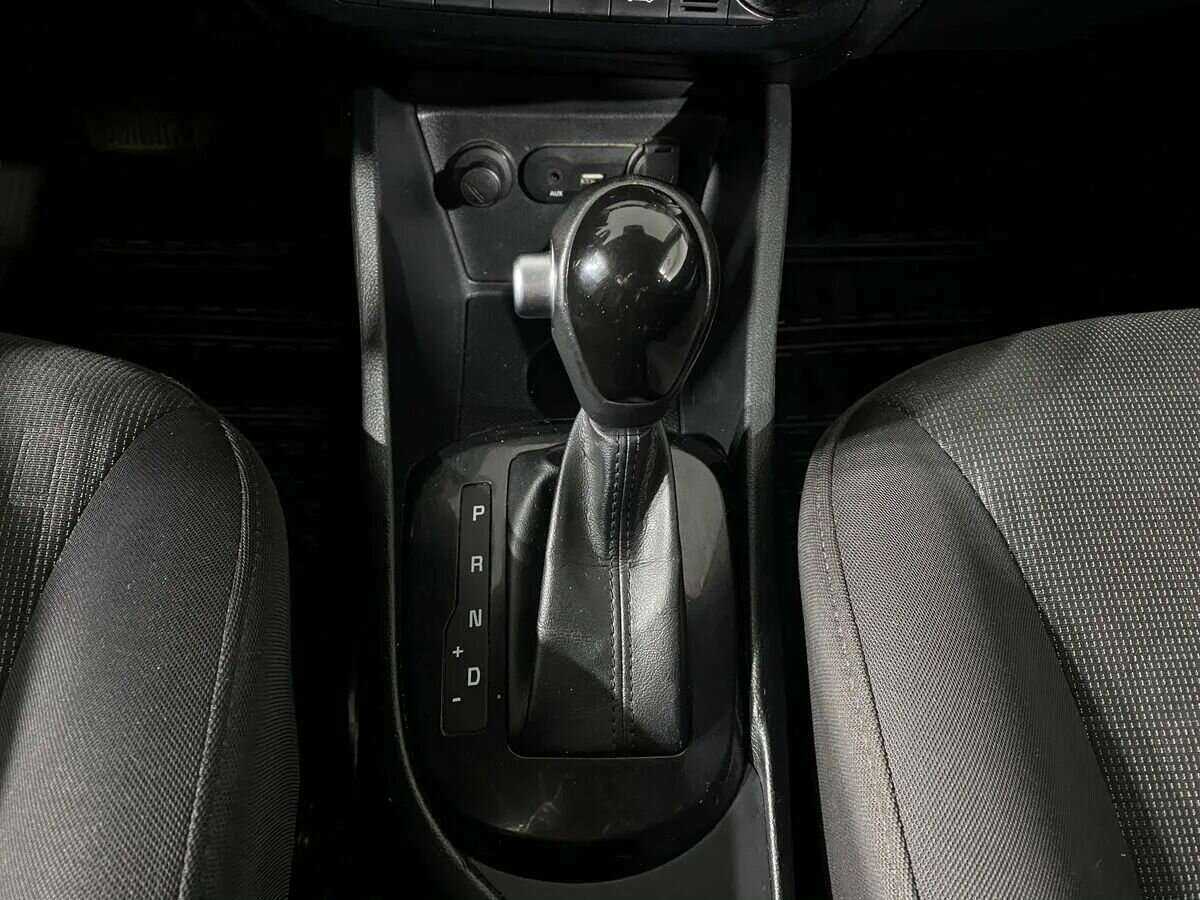 Kia Rio, 2017 Фото №12