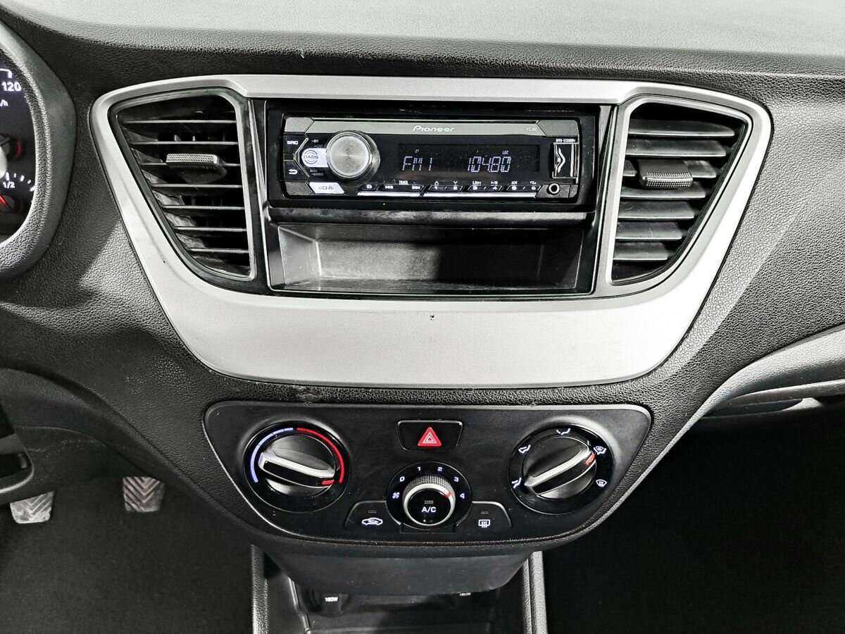 Hyundai Solaris, 2017 Фото №13