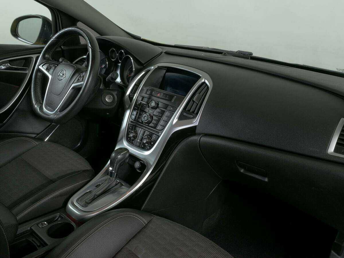 Opel Astra GTC, 2013 Фото №9