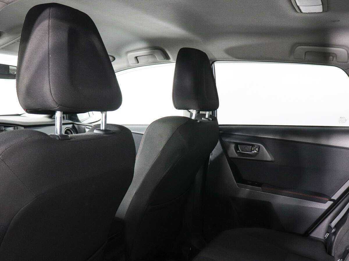 Toyota Auris, 2013 Фото №12