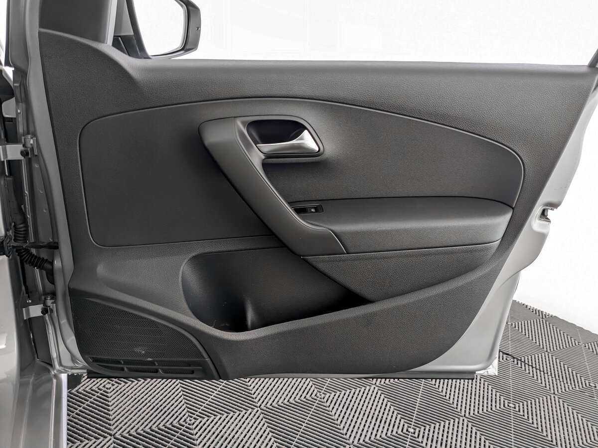 Volkswagen Polo, 2019 Фото №23