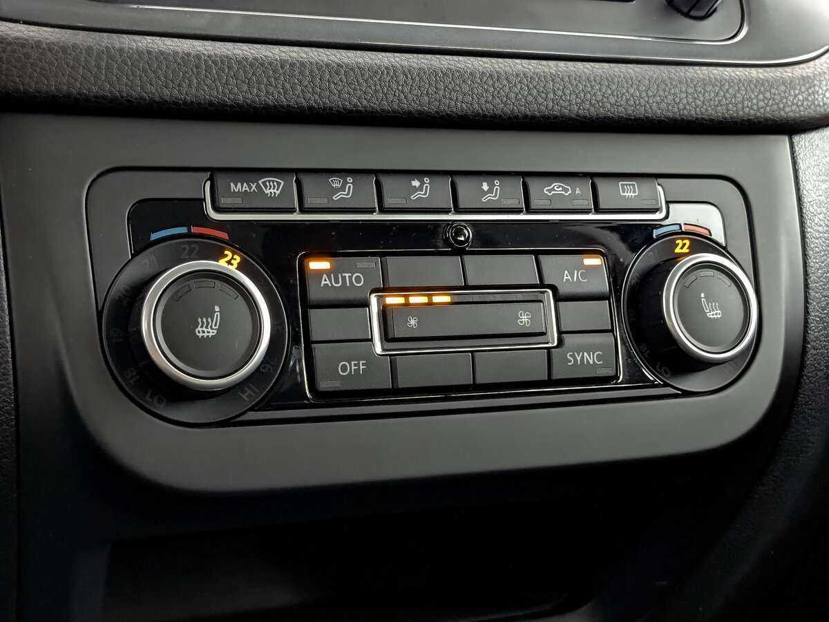 Volkswagen Tiguan, 2015 Фото №17