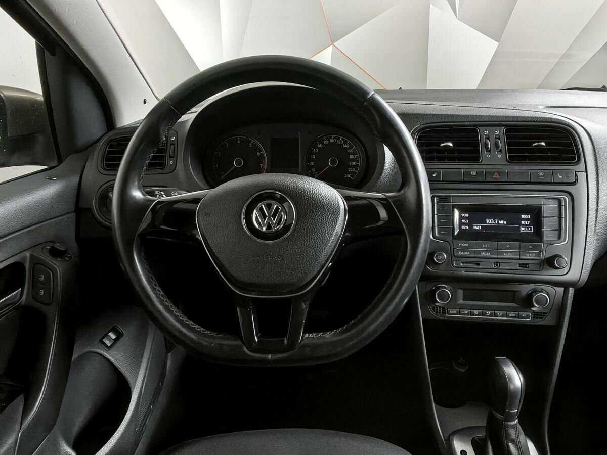 Volkswagen Polo, 2016 Фото №15