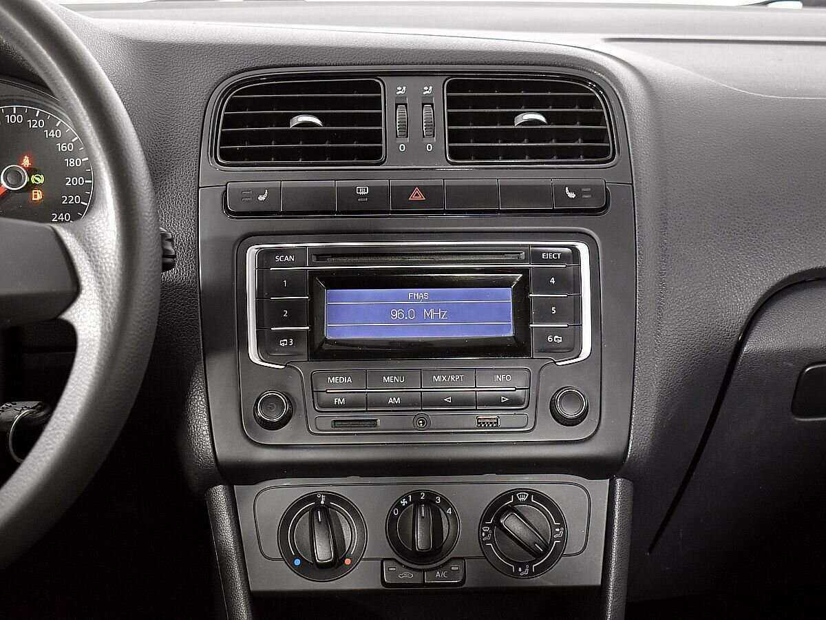 Volkswagen Polo, 2014 Фото №11