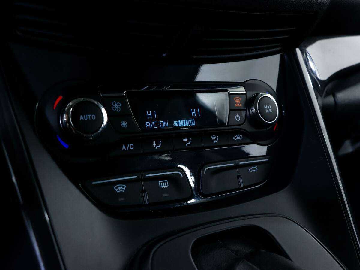 Ford Kuga, 2013 Фото №11