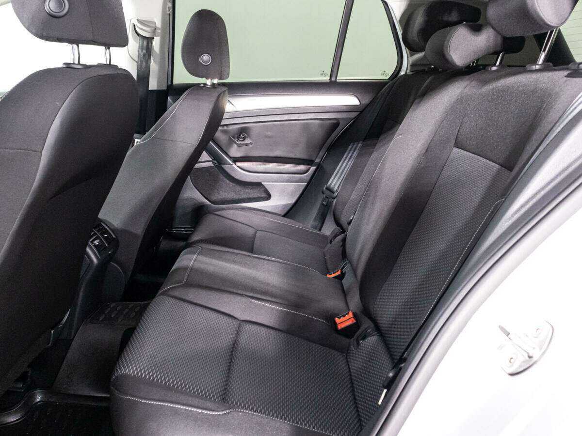 Volkswagen Golf, 2018 Фото №10