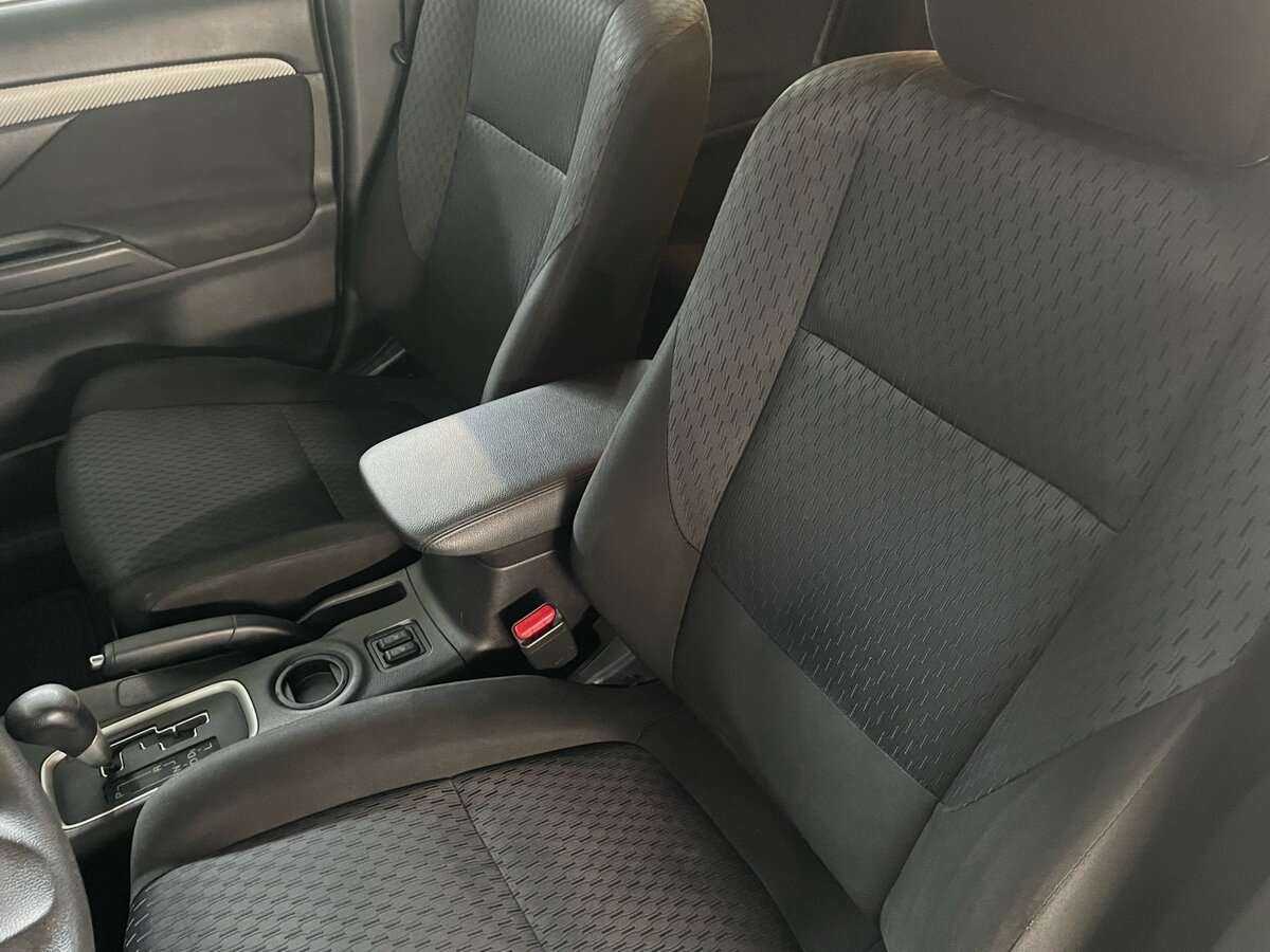 Mitsubishi Outlander, 2013 Фото №13