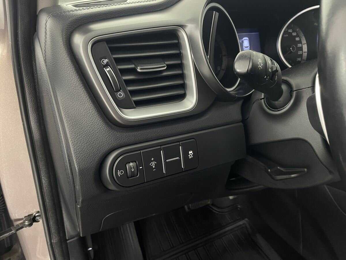 Kia Ceed, 2018 Фото №9