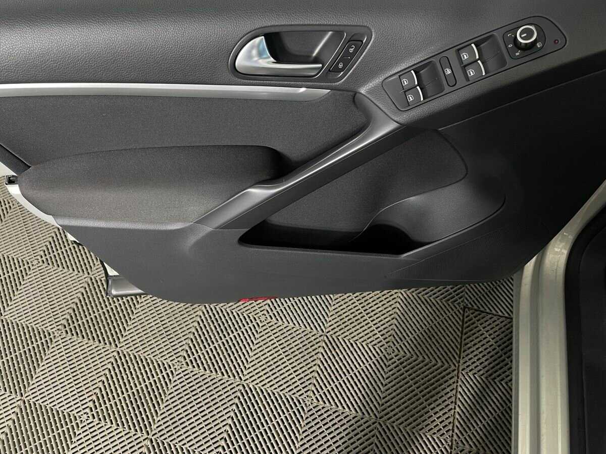 Volkswagen Tiguan, 2012 - 90 198 км. | Фото №8