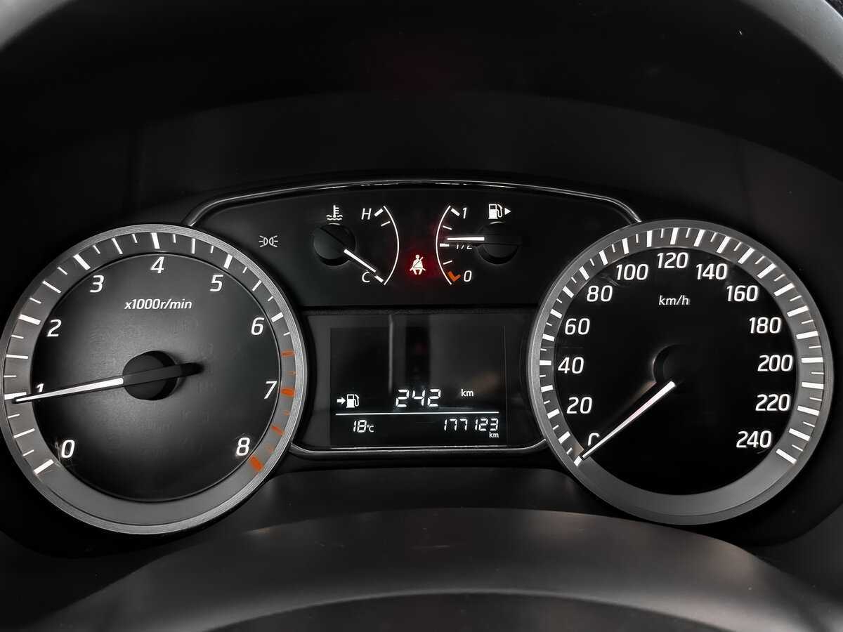 Nissan Sentra, 2014 Фото №16