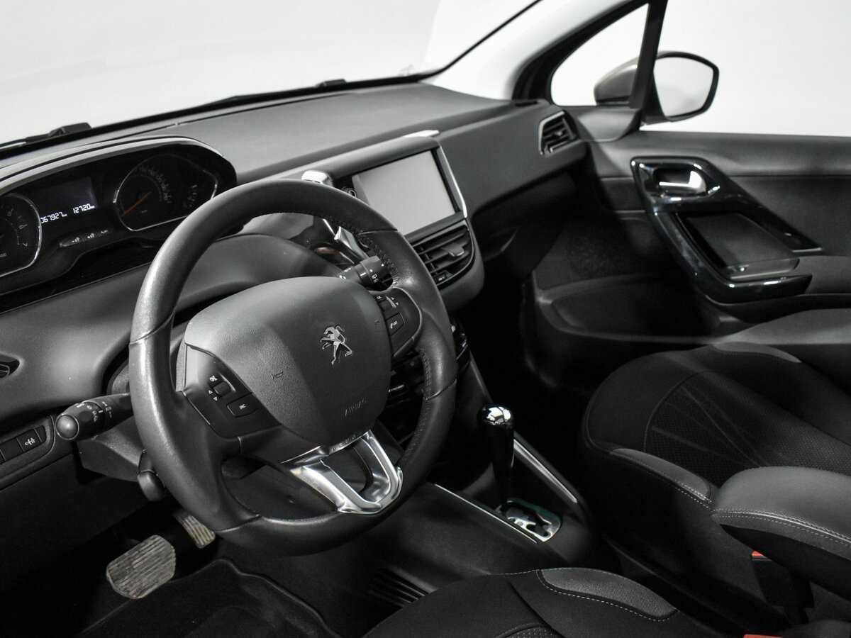 Peugeot 208, 2014 Фото №9