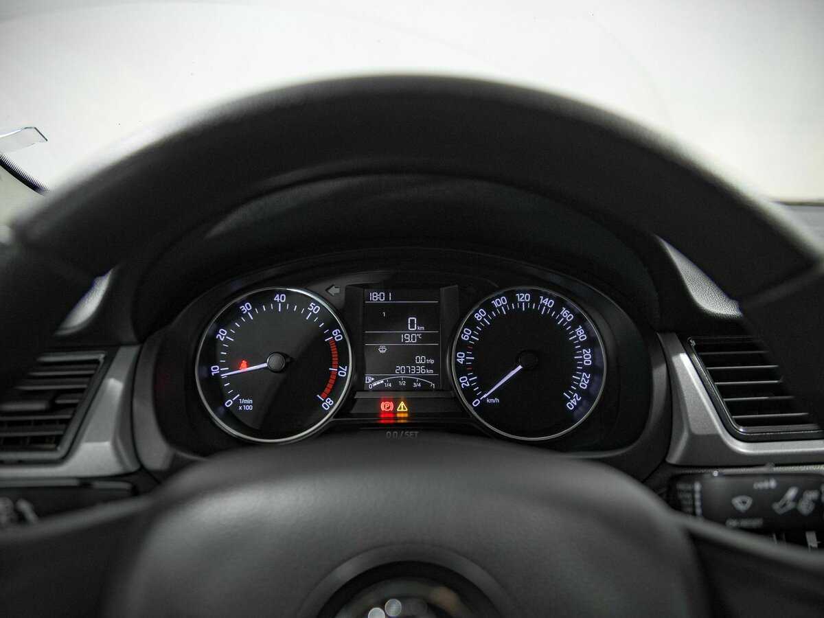 Skoda Rapid, 2016 Фото №7