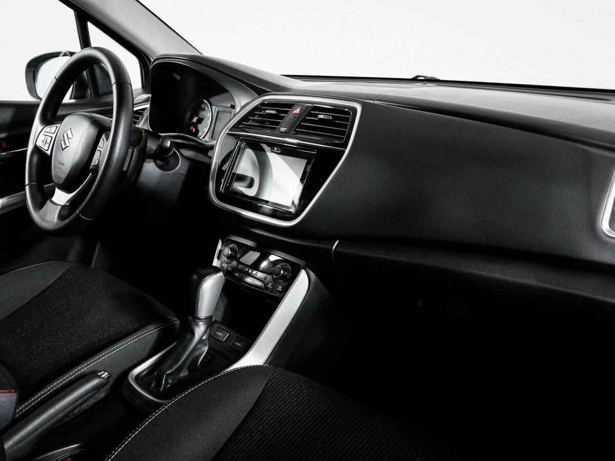 Suzuki SX4, 2016 Фото №9