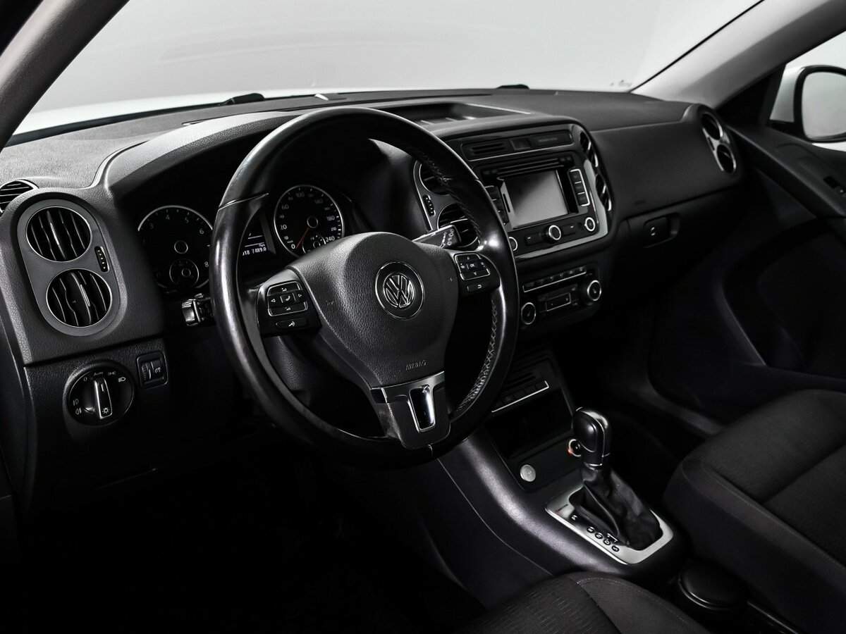 Volkswagen Tiguan, 2015 Фото №12