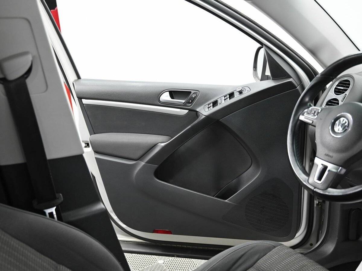 Volkswagen Tiguan, 2012 Фото №5