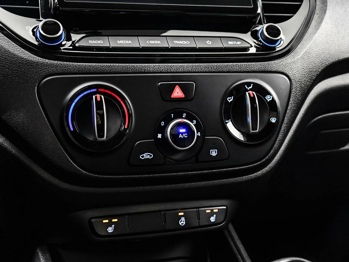 Hyundai Solaris II Рестайлинг, 2021 Фото №14